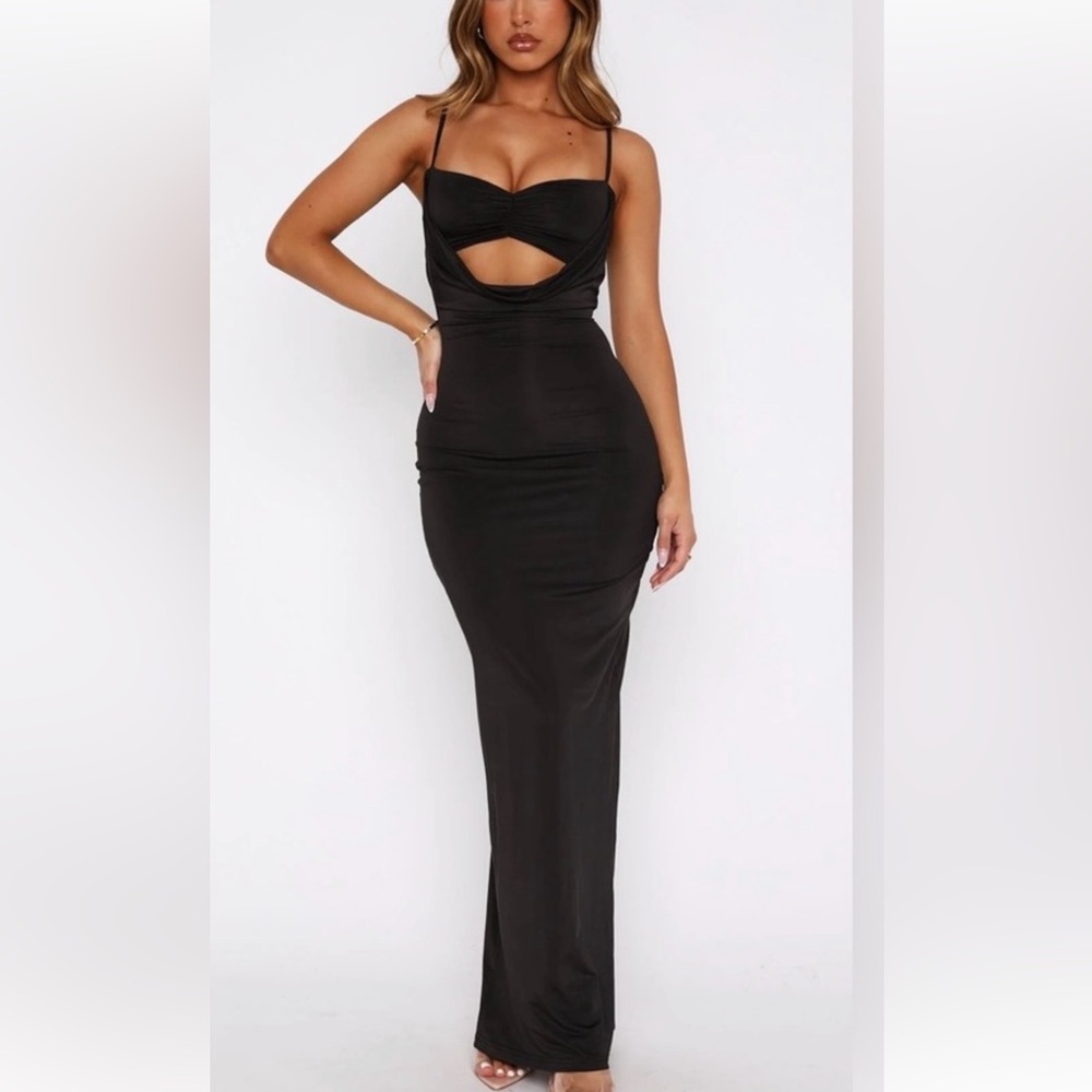 White Fox Boutique HIT THE CITY MAXI DRESS in Black*